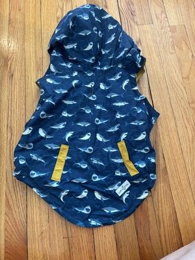 Lucy & Co. Shark Rain Coat Reversible XL DOG